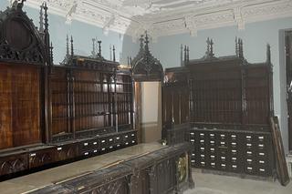 Meble wróciły do oficyny przy Pałacu Branickich na Nowym Świecie