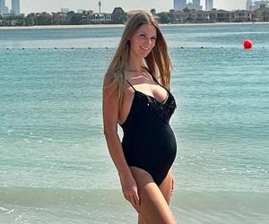Małgorzata Tomaszewska pokazuje ciążowy brzuszek