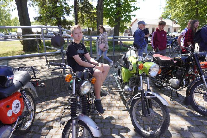 Zlot pojazdów klasycznych w Starachowicach (12.05.2024)