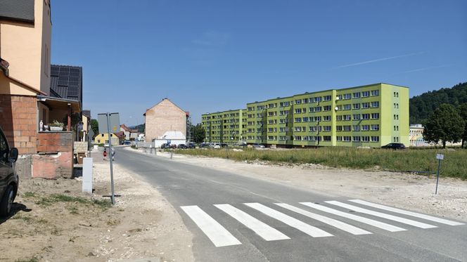 Stronie Śląskie niemal rok po powodzi. Jak wygląda dziś miejsce, gdzie pękła tama? 