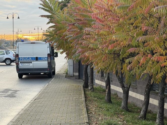 Śmiertelny atak pod Radomiem. Ojciec zginął, matka walczy o życie. Policja podejrzewa syna!