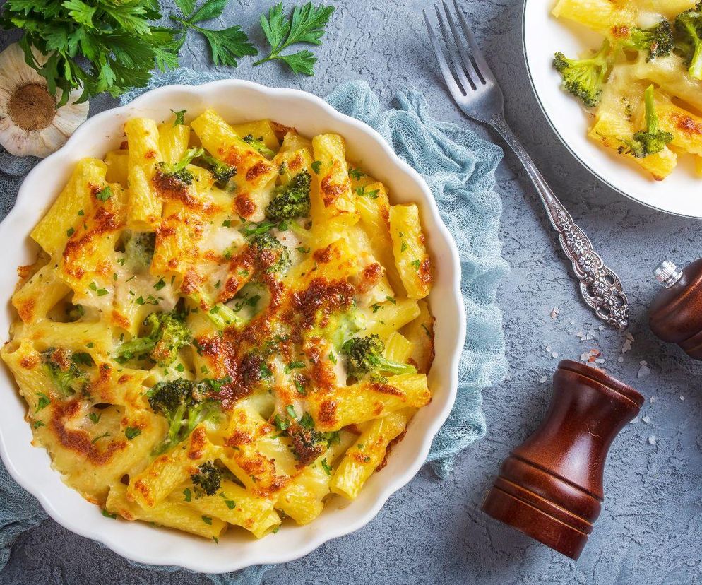 zapiekanka makaronowa z brokułem