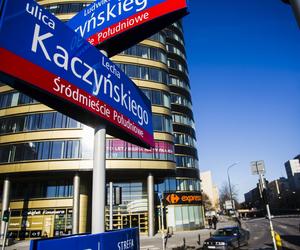  Ulica Lecha Kaczyńskiego w Warszawie?! On ma już wysepki, nie wysepki!