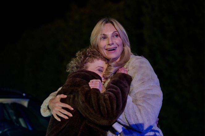 Na Wspólnej, odc 4030. Monika (Sylwia Gliwa), Beata (Katarzyna Ptasińska)