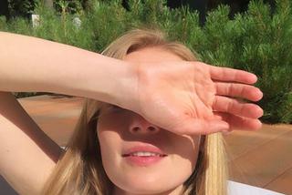 Barwy szczęścia. Dominika (Karolina Chapko) w willi Stawickiego