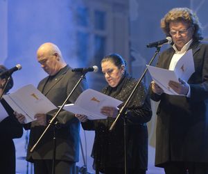Wodecki „ożył” na scenie w Opolu i zaśpiewał z za grobu w duecie