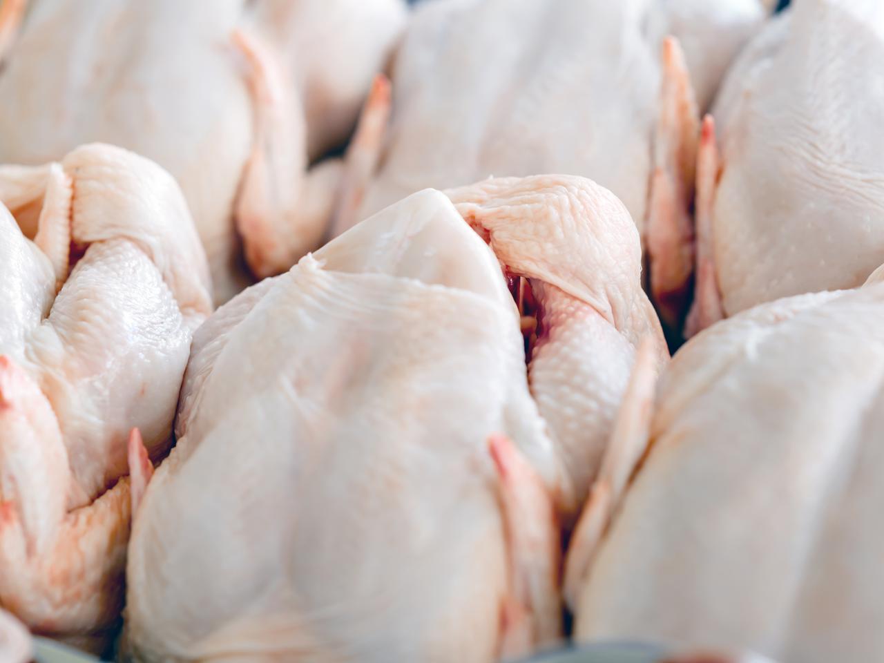 Jak uniknąć zatrucia mięsem kurczaków?