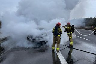 Pożar samochodu na A4. Utrudnienia w kierunku Wrocławia