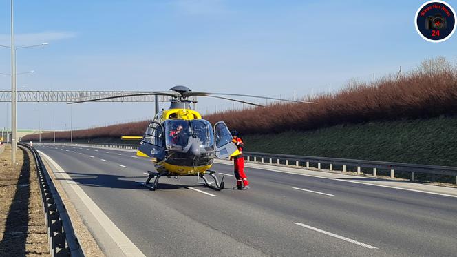 Zderzenie busa z cysterną. Ekspresówka całkowicie zablokowana