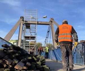 Trwa remont dwóch kładek w Bydgoszczy. Jak przebiegają prace? [ZDJĘCIA]