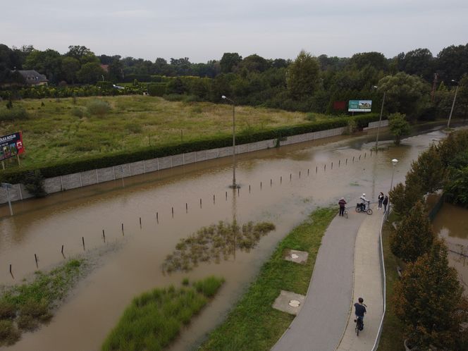 Wrocław - woda przy osiedlu na Stabłowicach 