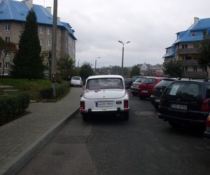 To jedyne osiedle w Małopolsce z niebieskimi dachami. Miejscowi nazywają je „Smerfami” 