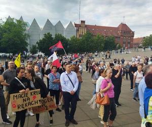 Protesty Ani Jednej Więcej! po śmierci Doroty.  Kobiety wyszły na ulice w całej Polsce  