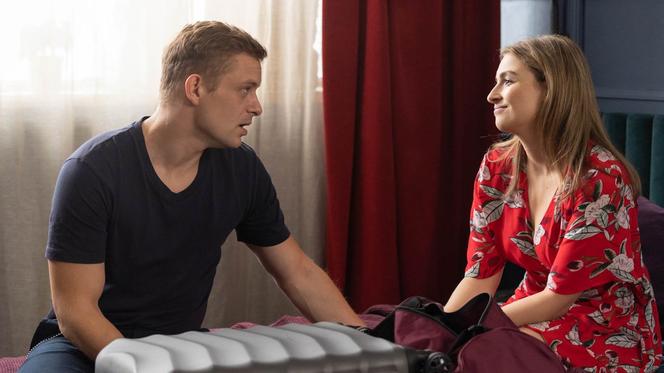 Barwy szczęścia, odc. 2369: Klara (Olga Jankowska), Hubert (Marek Molak)