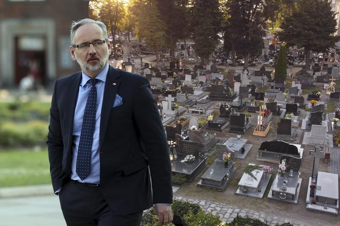 Minister Adam Niedzielski o 1 listopada. Czy cmentarze będą zamknięte? 