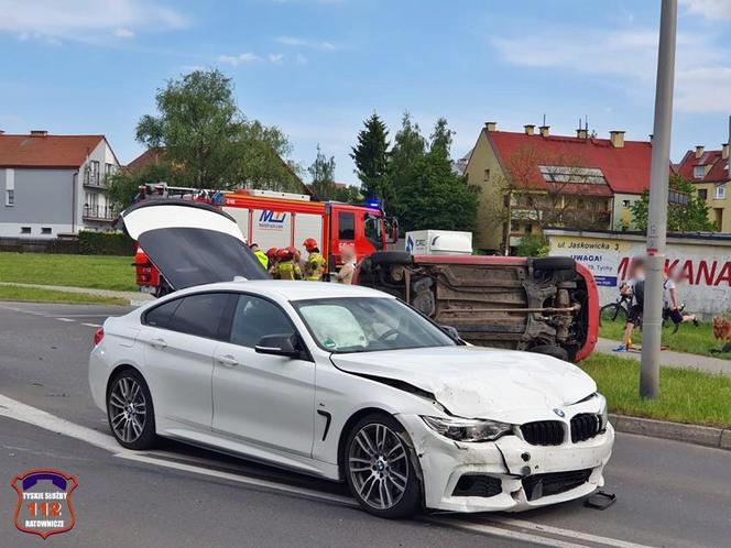 Zderzenie dwóch samochodów na ul. Jaśkowickiej w Tychach