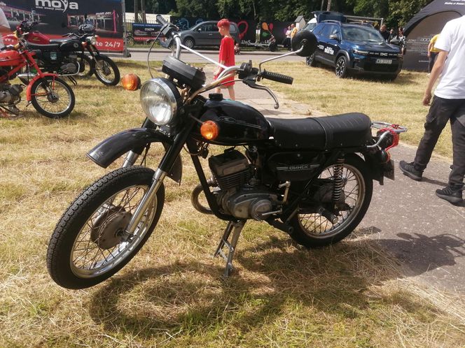 Siedlce: 16. Zlot Pojazdów Zabytkowych „Mrowisko”