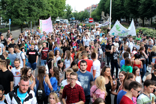 Korowód studentów przeszedł ulicami Szczecina