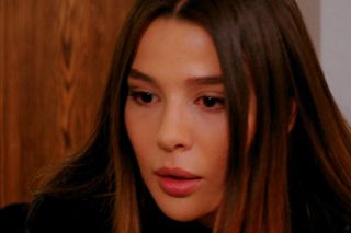 Miłość i nadzieja, odcinek 300. Zeynep