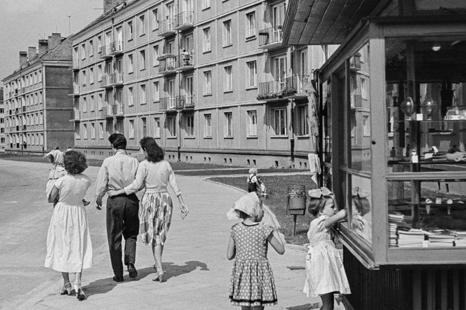 Za czym kolejka ta stoi? Quiz PRL. Sprawdzimy, czy pamiętasz kultowe produkty
