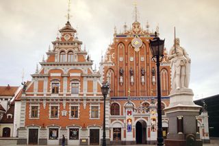 Europa poza szlakiem. Mniej znane miasta idealne na city break