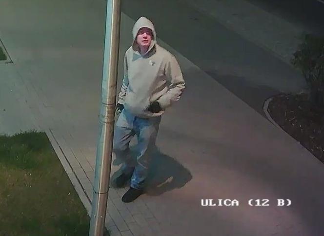 Rzucał kamieniami w okno i próbował włamać się do mieszkania. Kto rozpoznaje sprawcę?