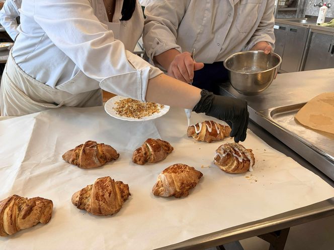 Uczniowie grudziądzkiego "Gastronomika" przygotowali rogale na Św. Marcina