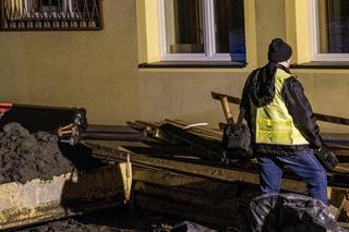 Wieliczka. Na dach podstawówki spadło ramię żurawia budowlanego