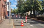 ​„Pocałuj i jedź”. Przy szkołach w Lesznie powstają specjalne strefy dla kierowców