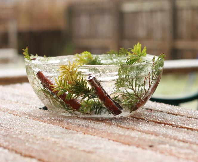 Zrób to sam: jak zrobić lampion z lodu na sylwestra?