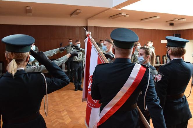 Nowi funkcjonariusze w Podlaskiej KAS złożyli ślubowanie [ZDJĘCIA]