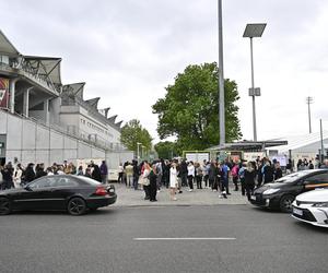 Matury 2024 w Warszawie. Tysiące uczniów zdaje egzamin dojrzałości na stadionie Legii