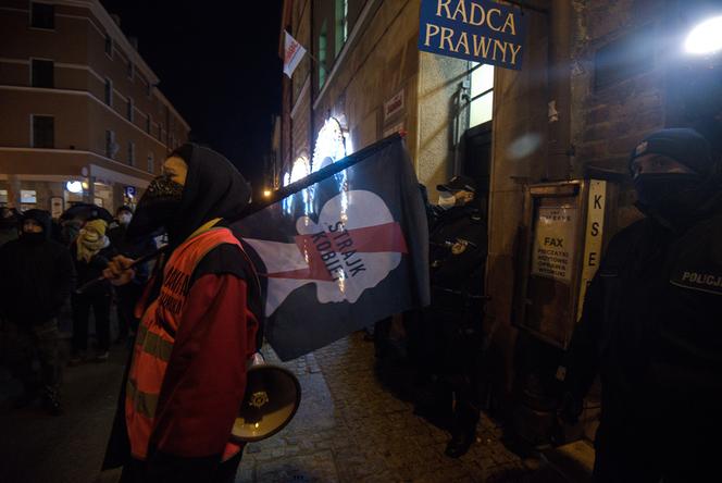 Strajk kobiet w Toruniu - 27-28.01.2021 - zdjęcia z protestów
