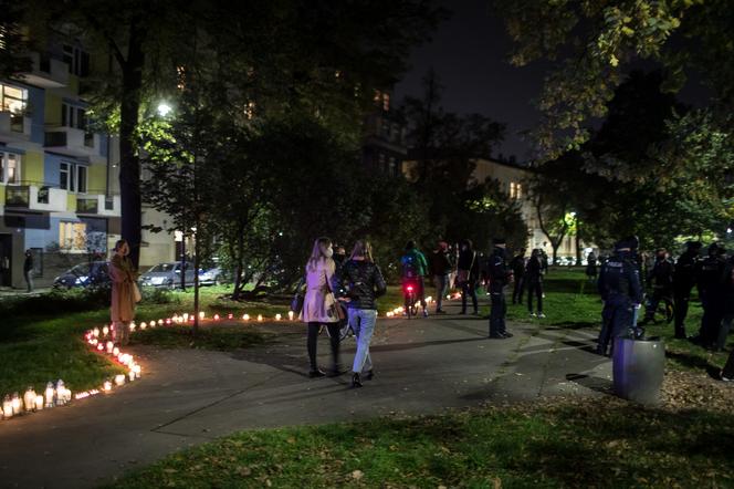 Pogrzeb praw kobiet. Protest po wyroku TK w Krakowie