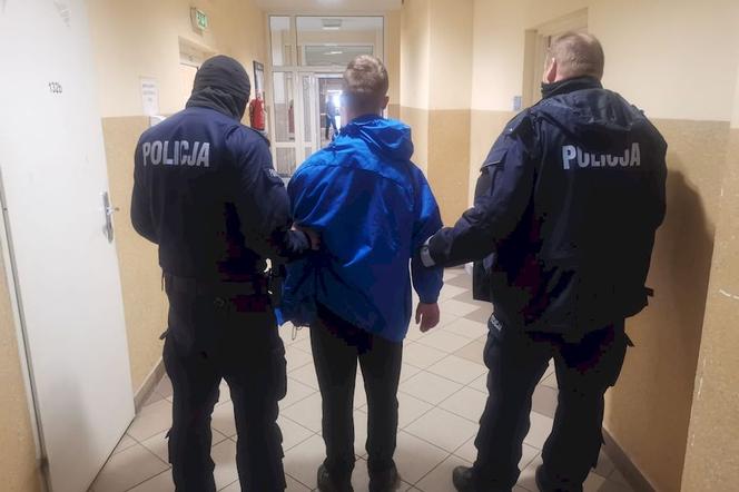 Groził nożem nastoletniemu pasażerowi autobusu. 22-latkowi z Gdańska grożą 2 lata więzienia 