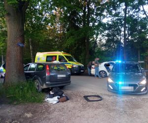 Kobra dorwała „Kaszankę”. Jechali skradzionym fordem. Czołowo wbili się w radiowóz