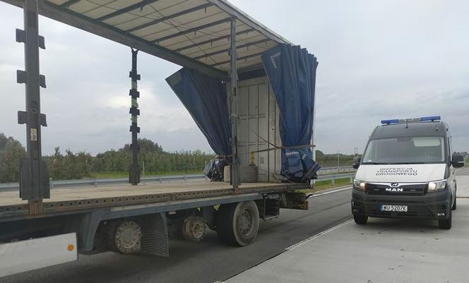 Jechał bez kół i hamulców