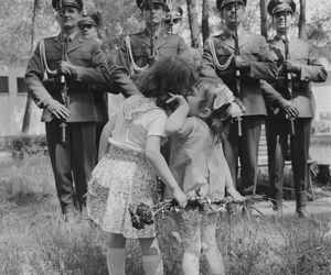 QUIZ PRL. Od Lenino do „fali”: Sprawdź, czy przetrwałbyś w wojsku PRL. Tylko dla orłów!