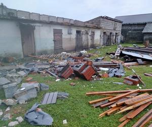 Będzie pomoc dla poszkodowanych w wyniku trąby powietrznej w gminie Jedlińsk. Trwa szacowanie strat- dane zbiera urząd wojewódzki