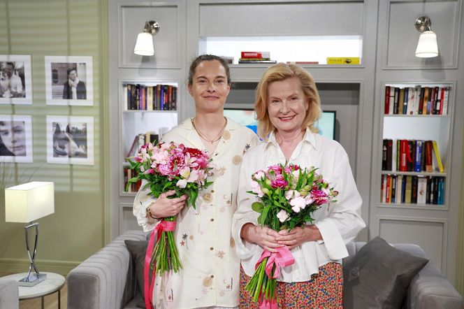 Barbara Bursztynowicz w najmodniejszej koszuli tego sezonu. Ideał dla kobiet dojrzałych