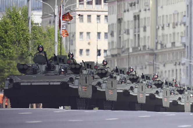 Defilady na Placu Czerwonym w Dniu Zwycięstwa.