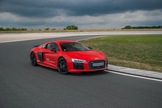 Audi R8 plus V10 5.2 FSI quattro S tronic