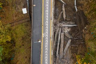 Wiadukt na Marywilskiej grozi zawaleniem? Miał być ruch wahadłowy, a drogę zamknięto całkowicie