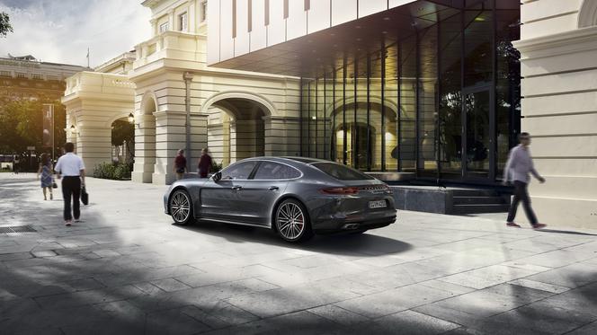 2017 Porsche Panamera