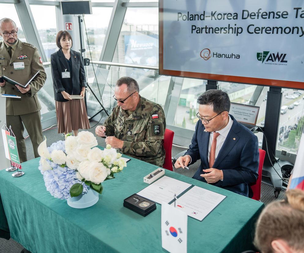 Grupa Hanwha: 1,2 mln zł dla Akademii Wojsk Lądowych
