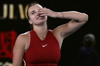 Aryna Sabalenka znów mistrzynią Australian Open! Qinwen Zheng pokonana w jednostronnym finale!