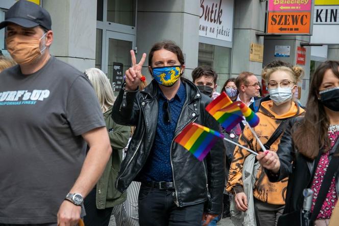 Katowice: Tłumy na proteście społeczności LGBT. "Ludzie to nie ideologia!" 