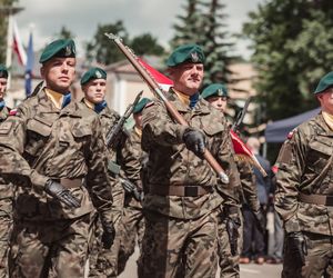 Co z 1. Dywizją Piechoty Legionów i 8. Dywizją AK? Wiceminister Bejda odpowiada 