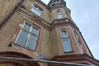 Zabytkowa kamienica przy Królowej Jadwigi w Lesznie odzyska dawny blask