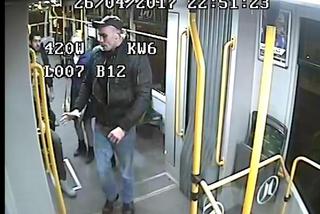 Poszukiwany męzczyzna, który napadł obcokrajowca w tramwaju